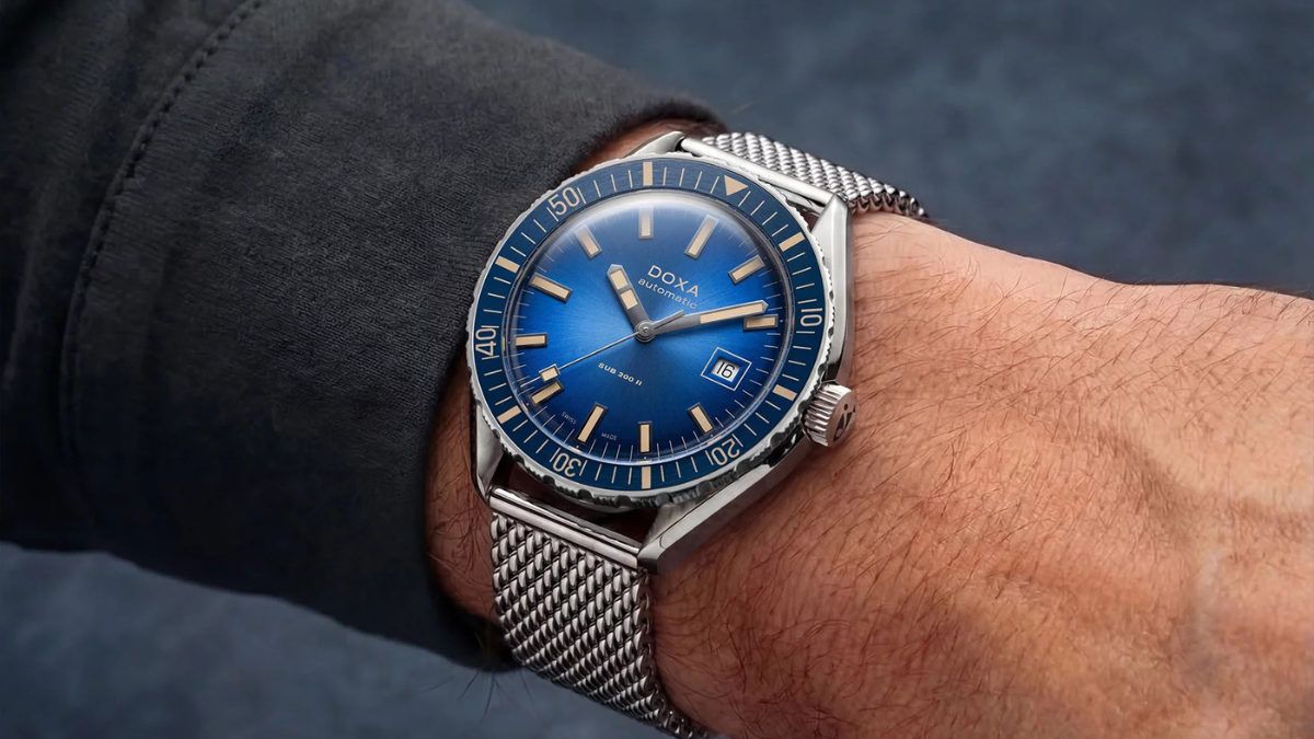 Wearing DOXA SUB 200 II watch 