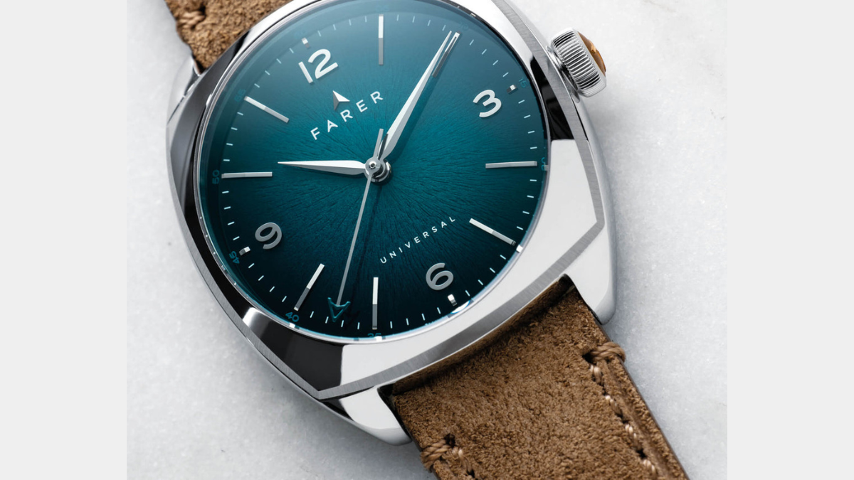 Farer 35mm Cushion Case watch