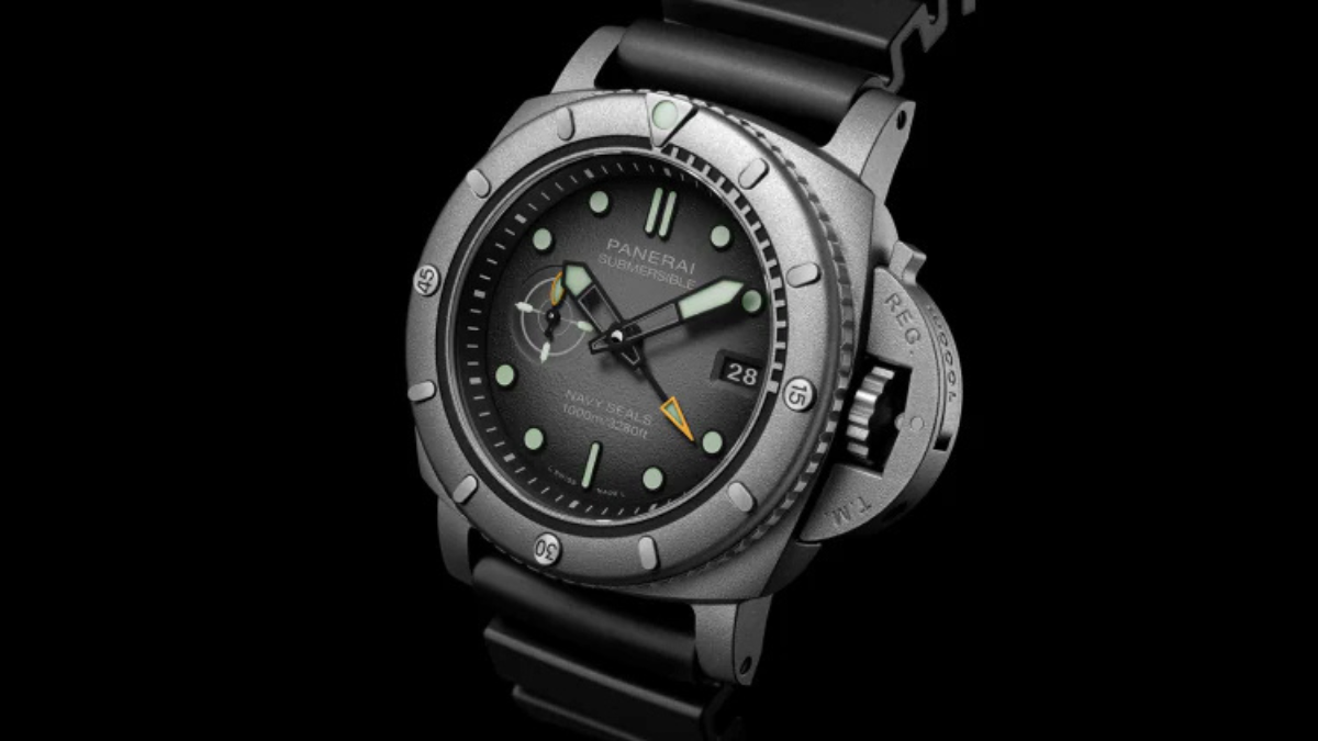 Panerai Submersible GMT Navy SEALs Afniotech Experience PAM01089