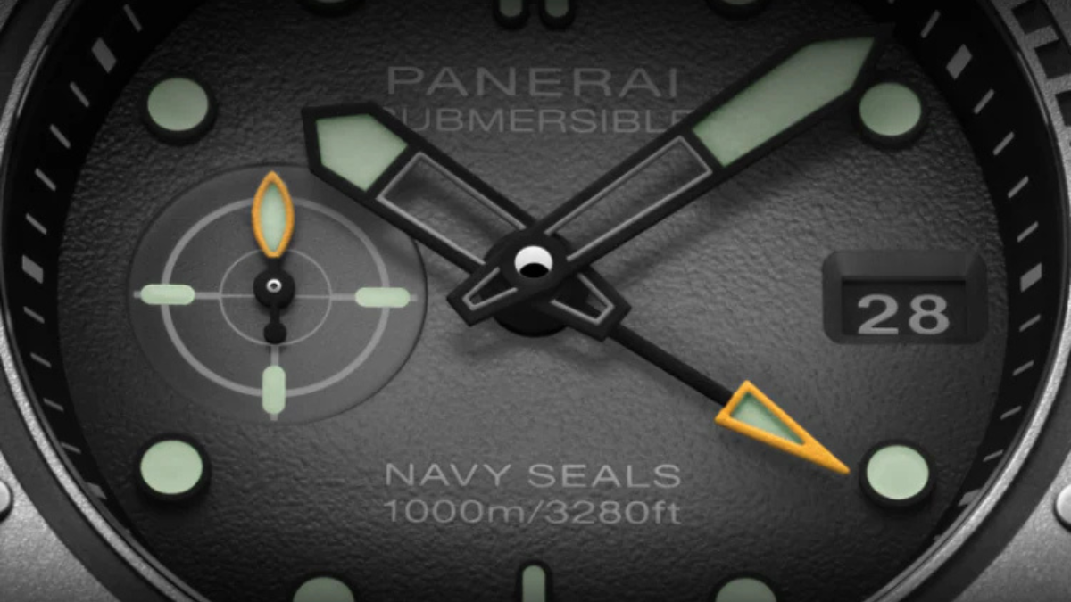 Panerai Submersible GMT Navy SEALs Afniotech Experience PAM01089